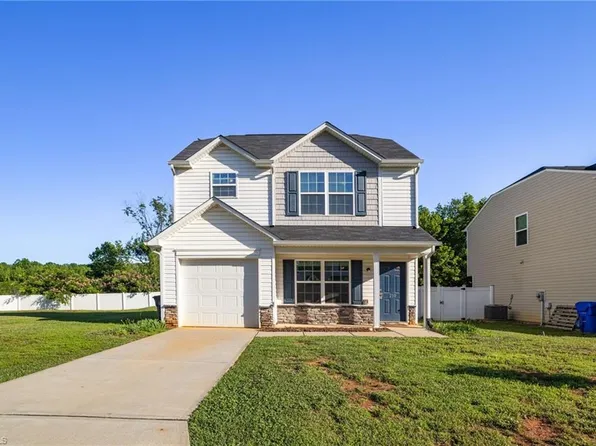 210 Glenoaks Dr, Lexington, NC 27292