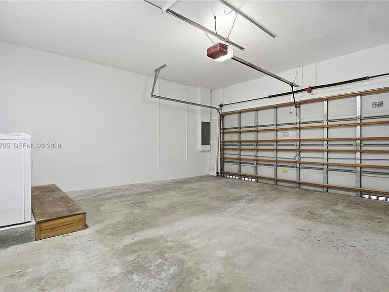 575 SE 29th Dr #0 — Photo 15