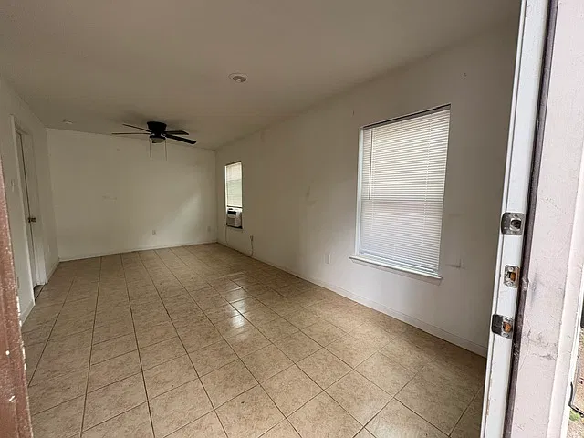 1 bed, 700 sqft, $875 — Photo 3