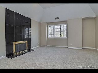 8981 Enclave Dr, Burr Ridge, IL 60527