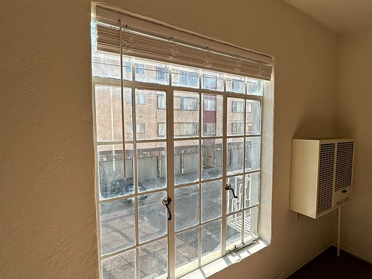 Lantz Building 02 - 2501 Ivy Dr — Photo 3