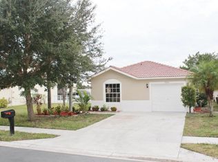 5254 Canoe Bend Dr, Lake Worth, FL 33463