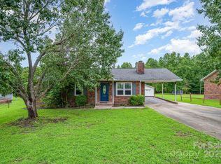 132 Hicks Rd, Grover, NC 28073