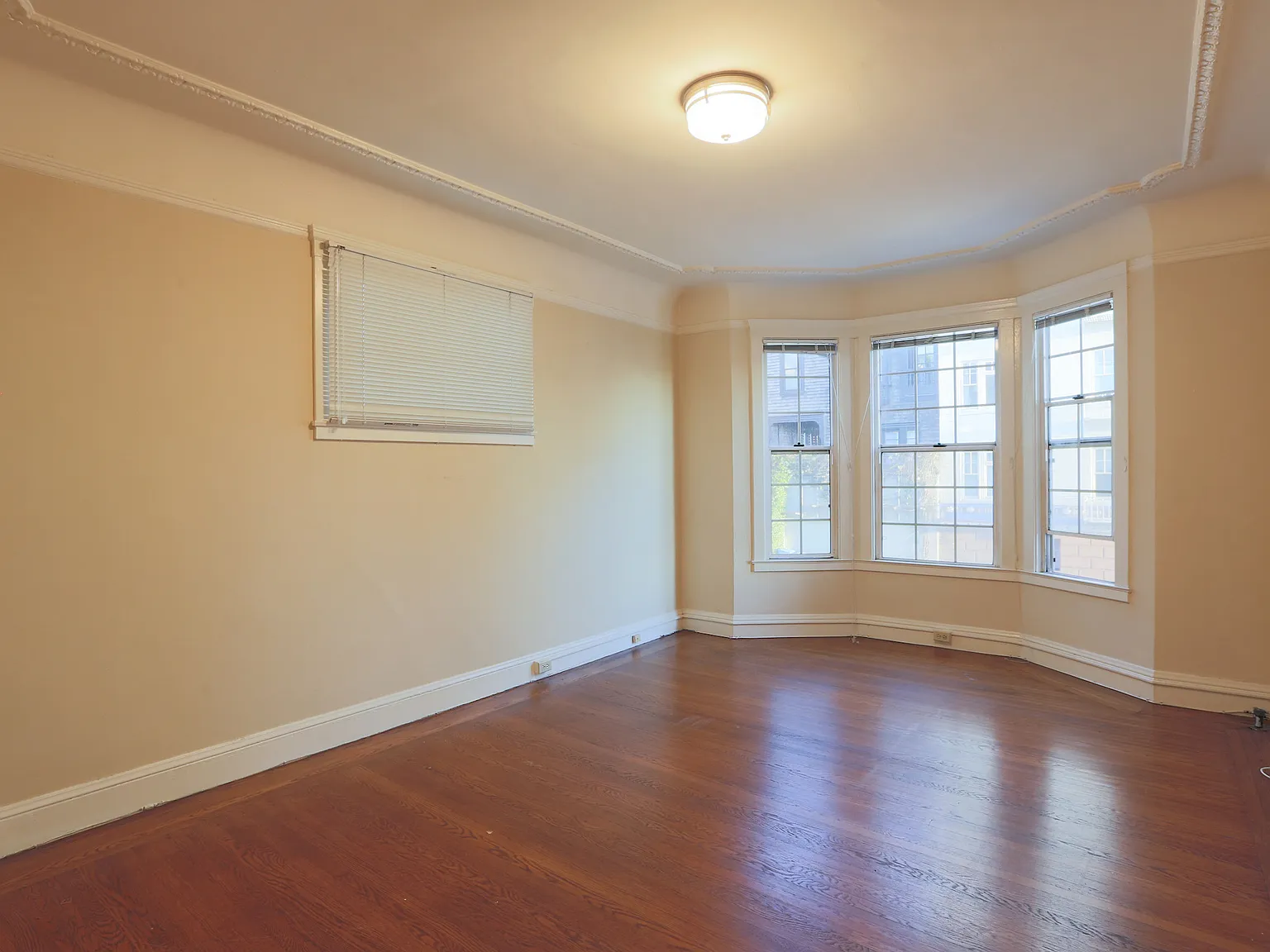 1 bed, $4,995 — Photo 2