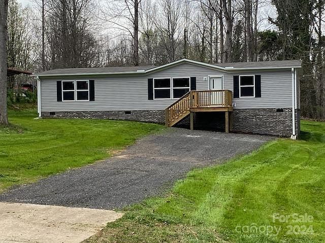 1st image of 161 Arbor Dr