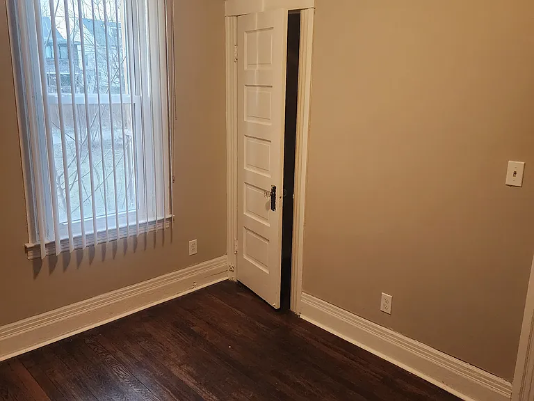 112 E Buena Vis — Photo 14