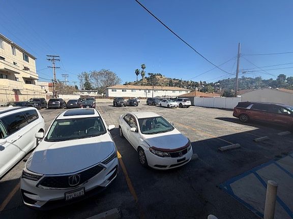 5th image of 610 S Verdugo Rd #29