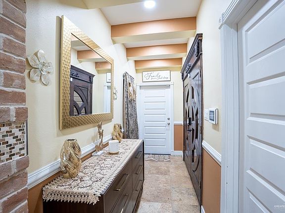 4th image of 306 E Sabatina Ave