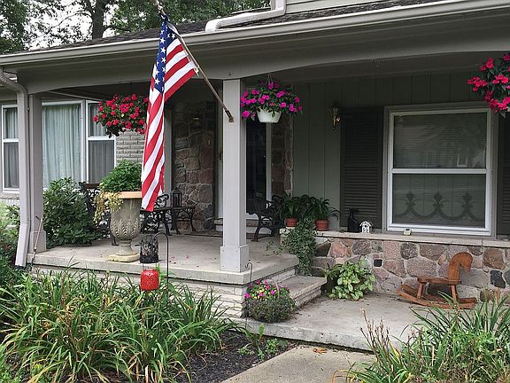 4th image of 1739 Sevenoaks Dr
