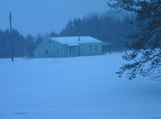 1696 3rd Ave, Friendship, WI 53934