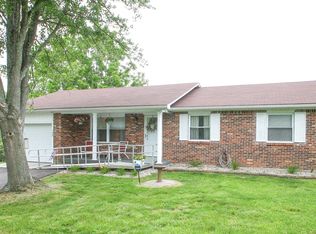 136 Oak Ridge Dr, Radcliff, KY 40160