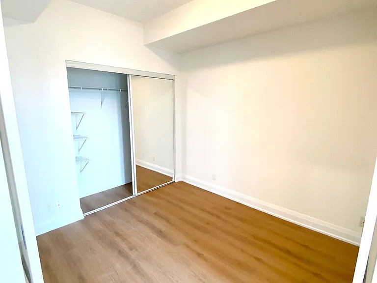 832 Bay St #2007 — Photo 25