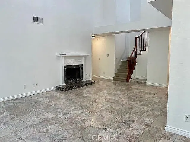 3 bed, 2.5 bath, 1956 sqft, $3,895 — Photo 4