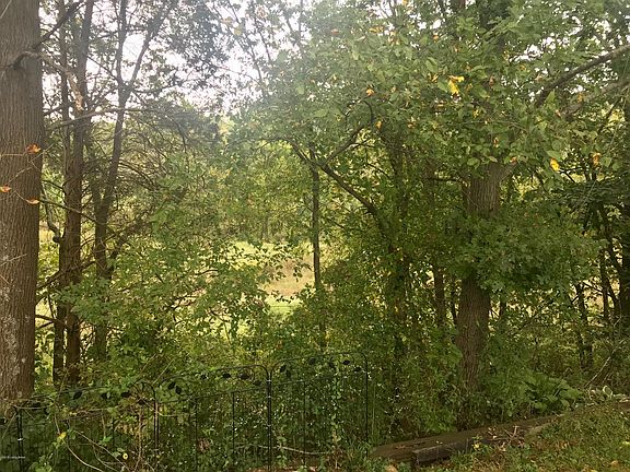 4th image of 5410 Deatsville Rd