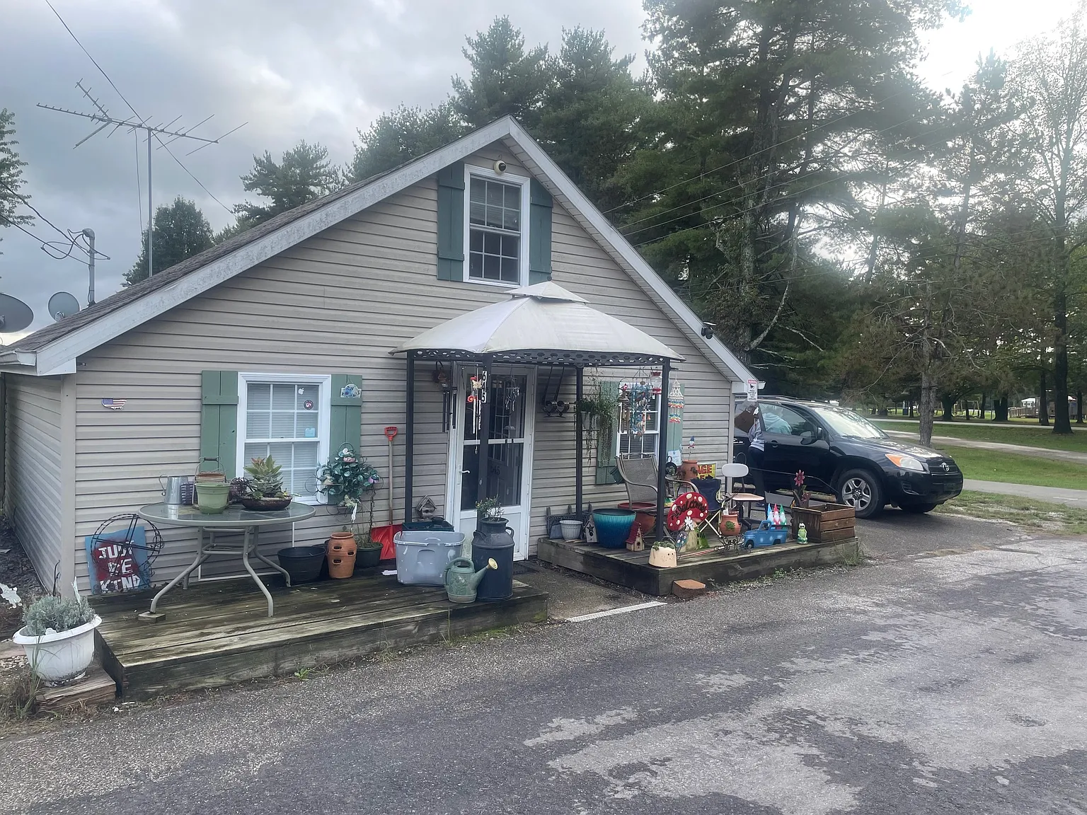 Studio, 678 sqft, $800 — Photo 3