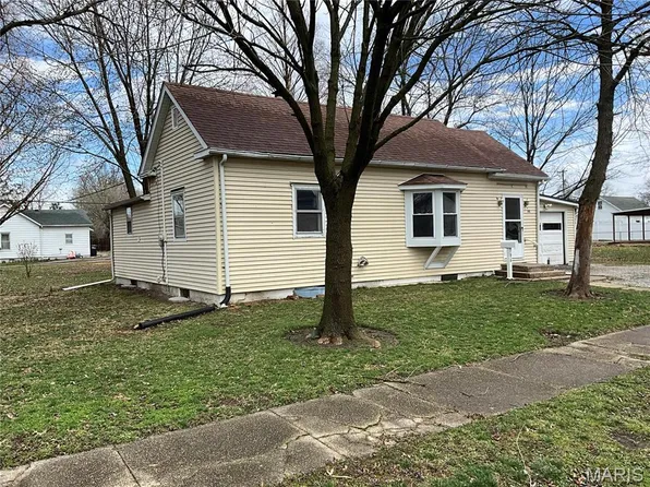 315 W 3 S, Mount Olive, IL 62069