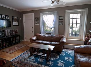 61 E Cedar St APT 3AB, Chicago, IL 60611