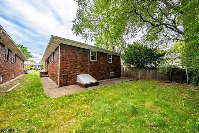 11 Princeton Roadlinden — Photo 4