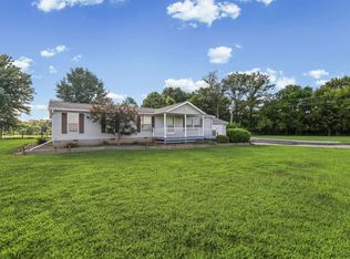 4581 Hotze Rd, Salem, IL 62881