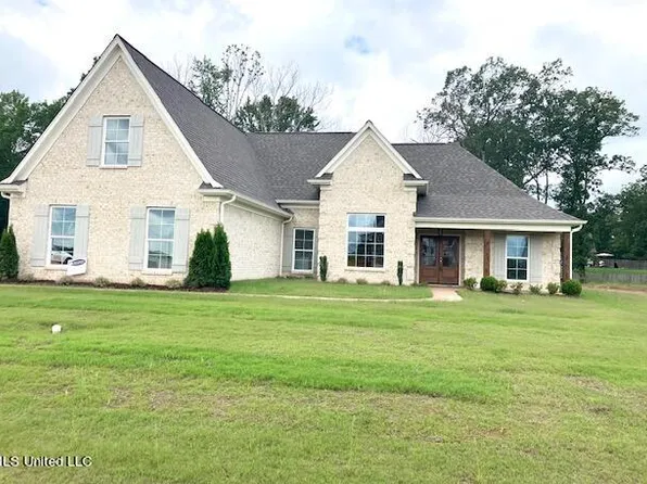 1785 Baisley Dr, Nesbit, MS 38651
