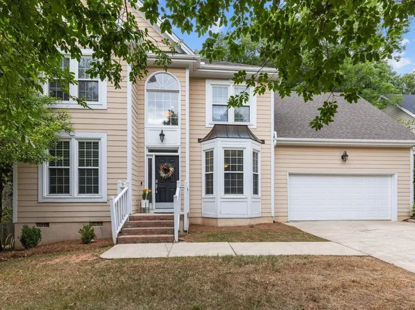 101 Chatsworth St, Cary, NC 27513