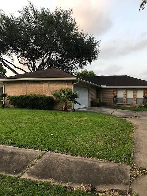 1st image of 7127 Pickett Dr