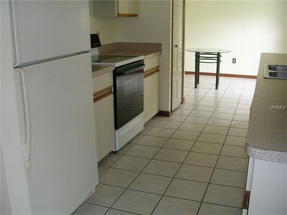 5th image of 2096 E Atmore Cir