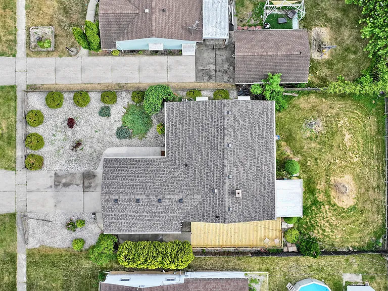 4637 Clover Ln — Photo 4