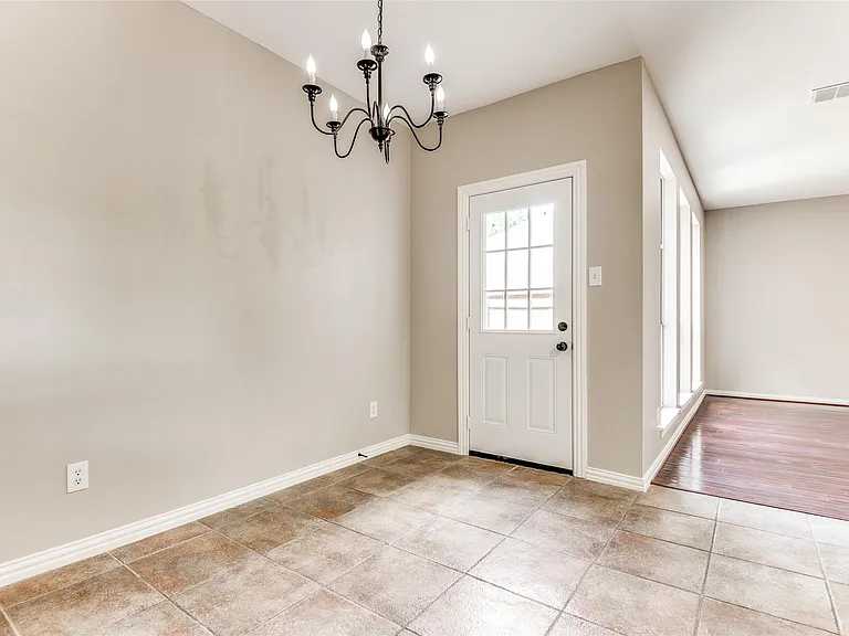 15704 Grove Crest Dr — Photo 11
