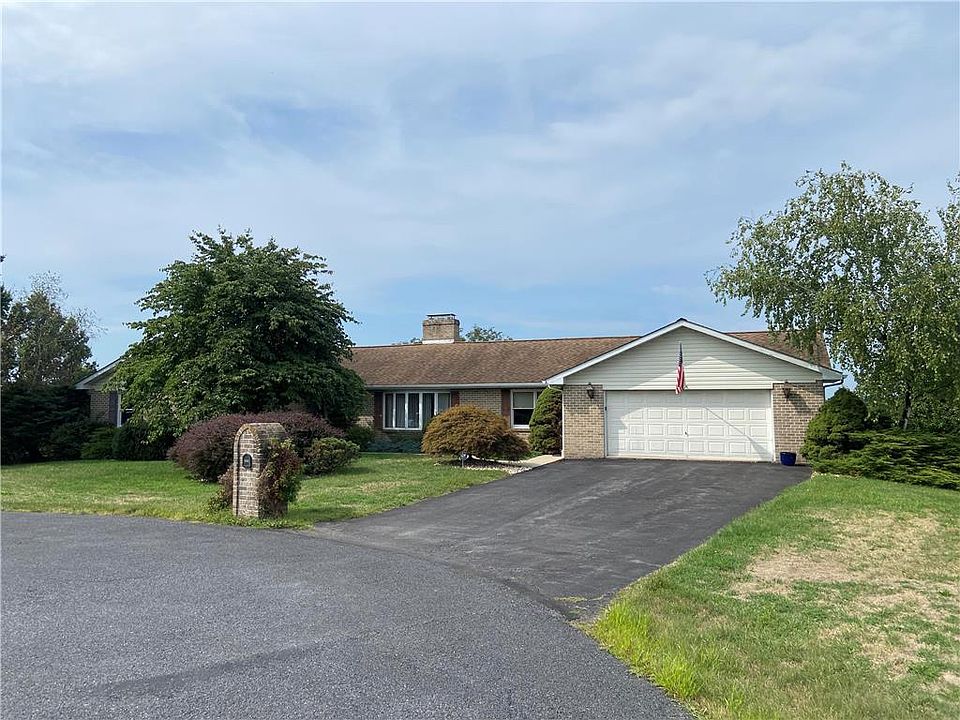 4542 Ferrizzi Dr, Schnecksville, PA 18078 Zillow