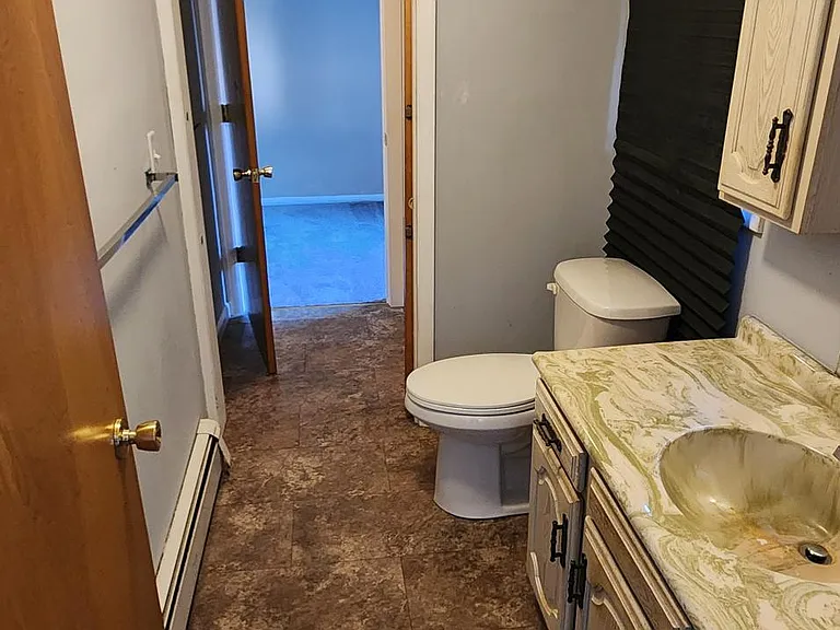 922 Governor St — Photo 12