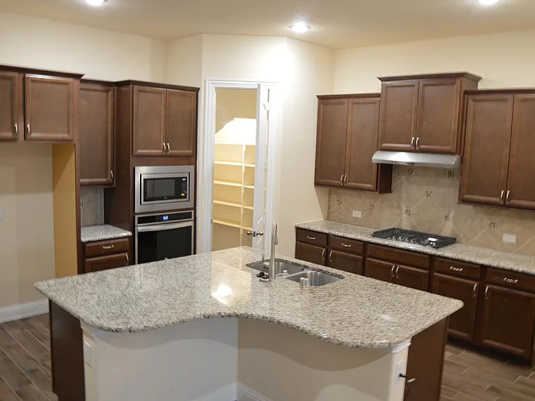 127 Iris Dr — Photo 13