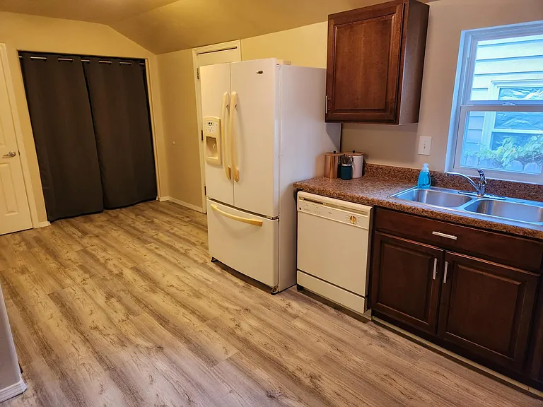 434 S Richmond Ave — Photo 13