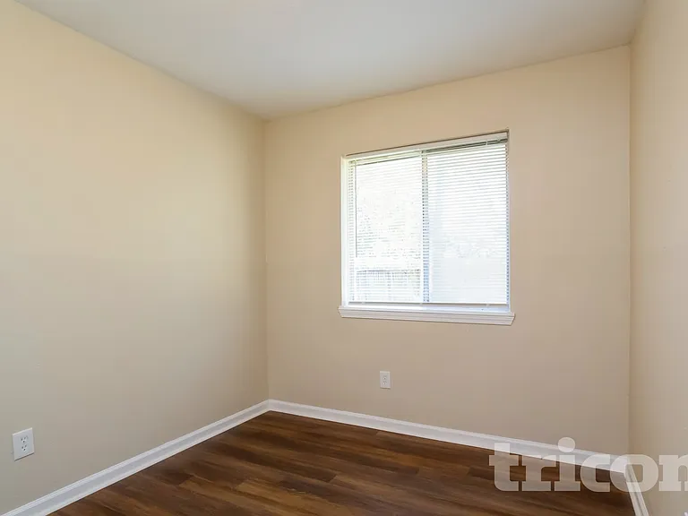 12211 Haroldson Forest Dr — Photo 11