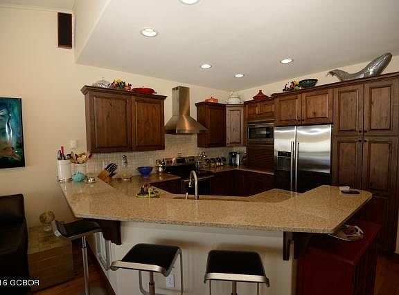 5th image of 611 Shoreline Ln #2
