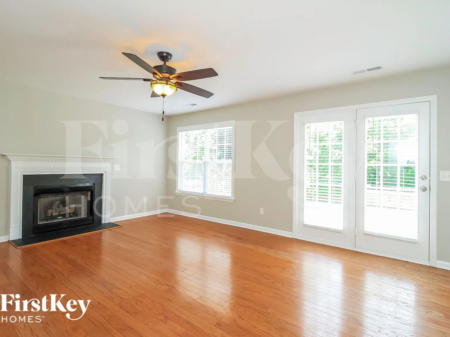 3 bed, 2.5 bath, 1678 sqft, $2,230 — Photo 3