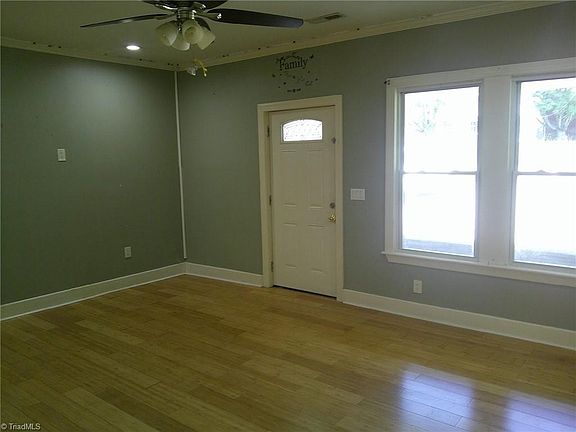 2nd image of 309 Playground Rd