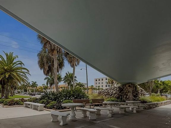 2nd image of 509 Alligator Dr