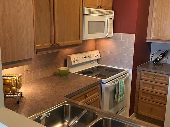 4th image of 82 Campau Cir NW
