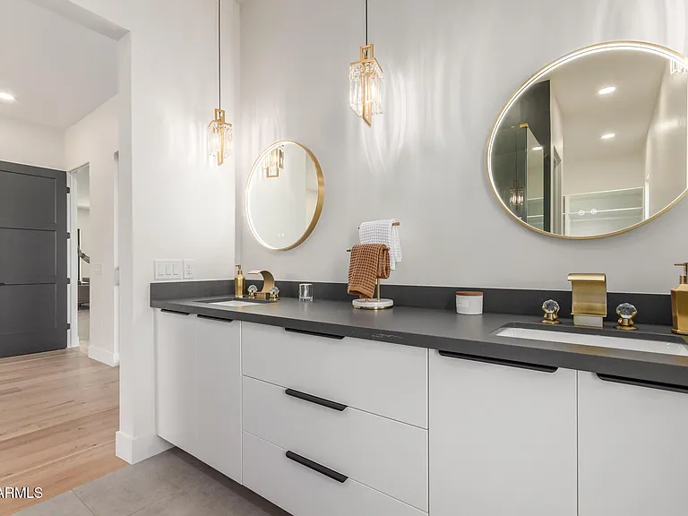3014 E Avalon Dr — Photo 19