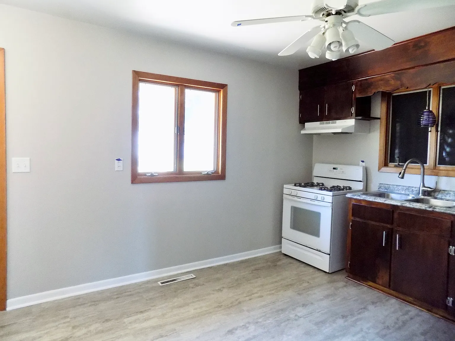 7103 Mildred Rd — Photo 2