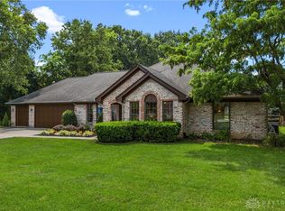 8495 Highmount Dr, Springboro, OH 45066