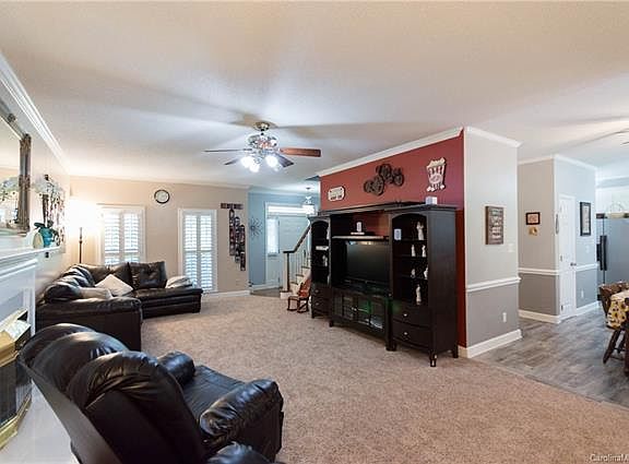 2nd image of 1476 Freedom Ct
