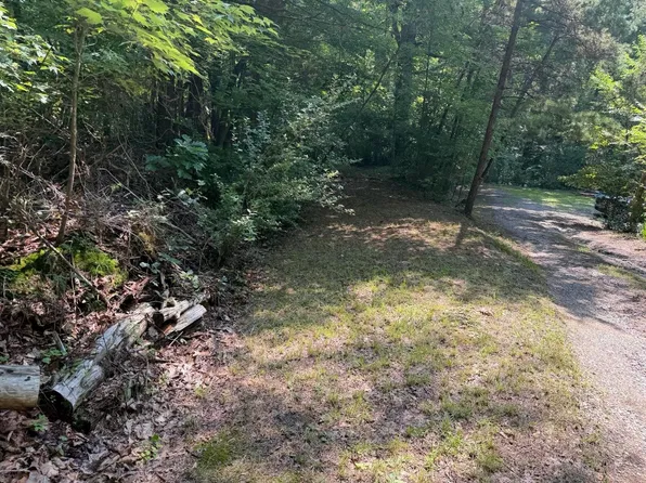 Jessteen Ln, Bassett, VA 24055