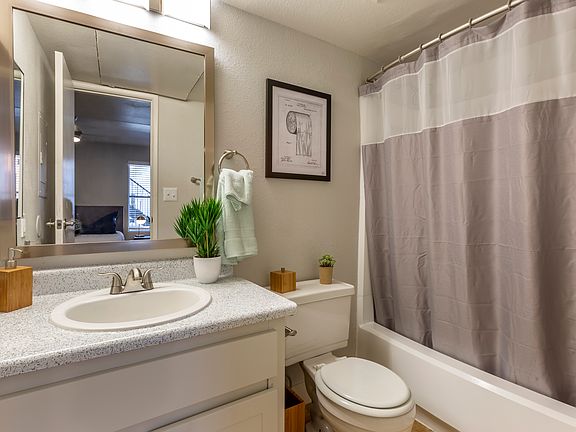 3rd image of 6240 N 63rd Ave APT 111