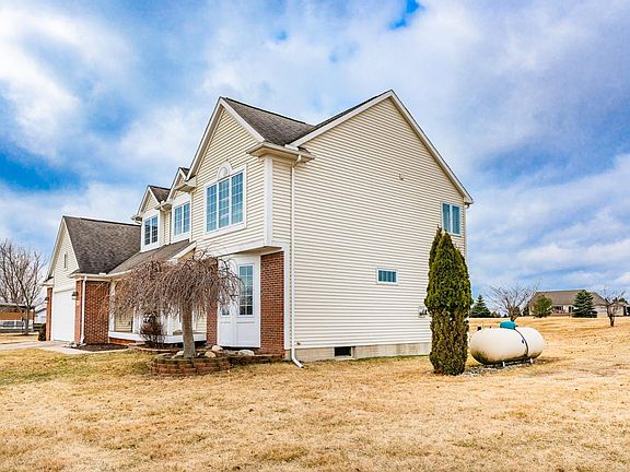 2nd image of 1022 Deer Valley Dr