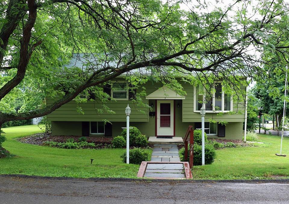 1st image of 9 Orchard Ave