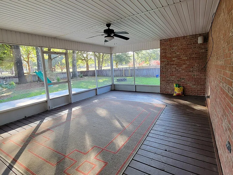 Screened in Back Porch