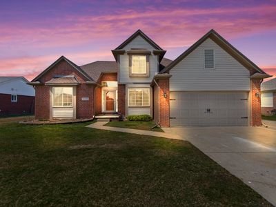 52449 Robins Nest Dr, Chesterfield, MI, 48047