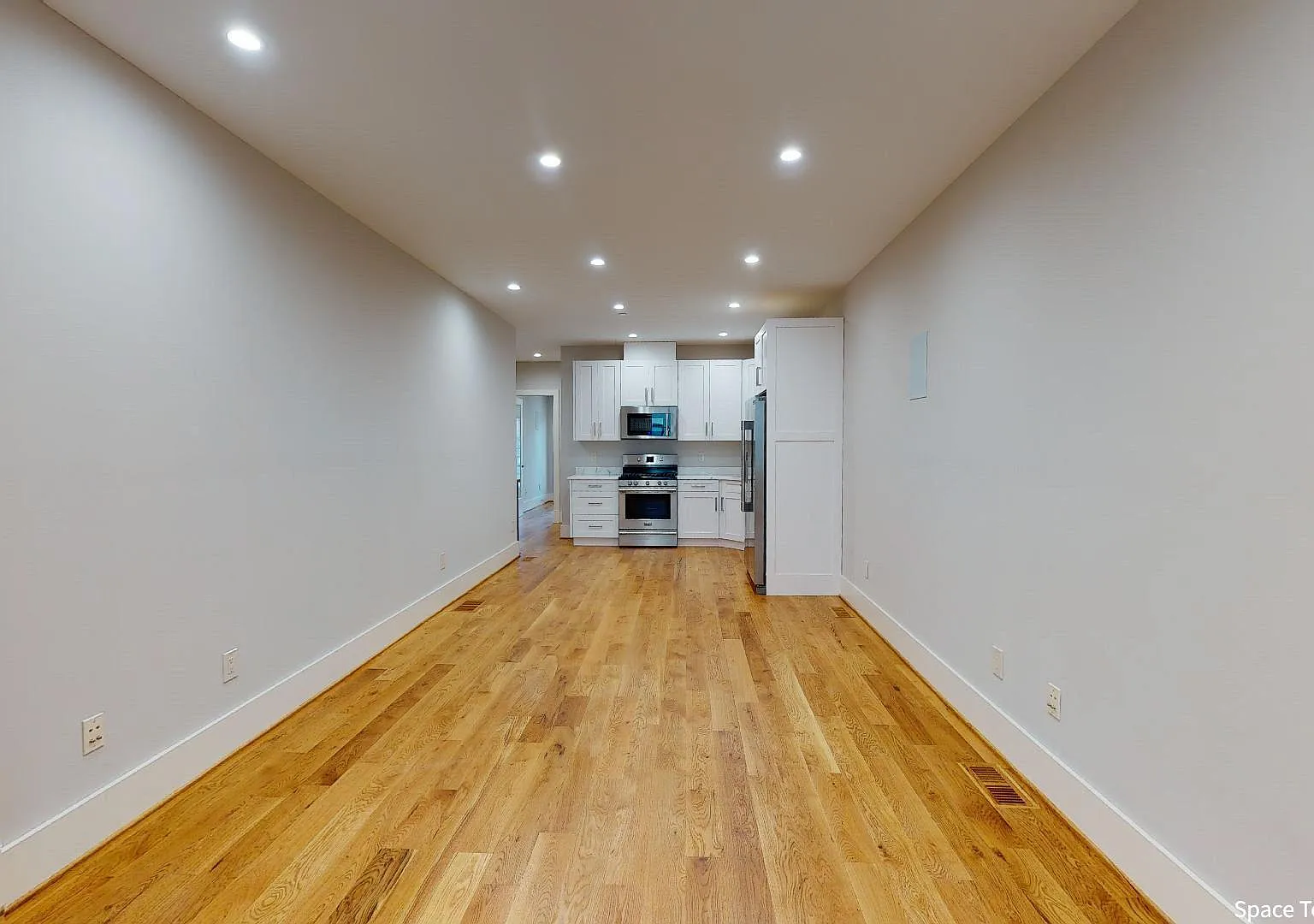 3 bed, 1500 sqft, $4,299 — Photo 2